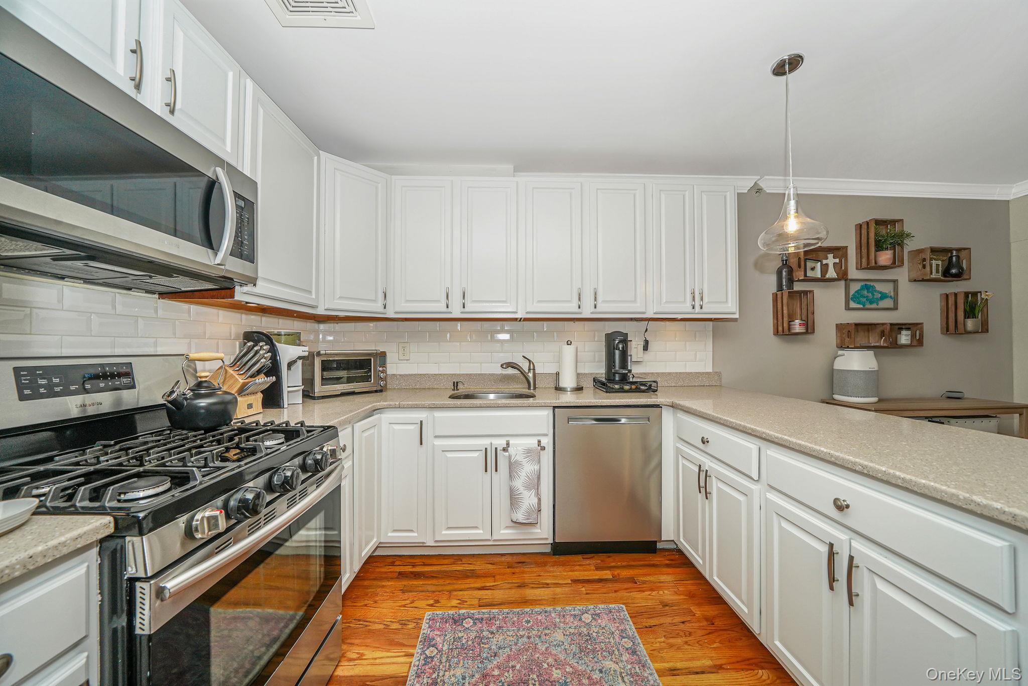 10308 Rockaway Beach Boulevard, Unit 2B photo 10