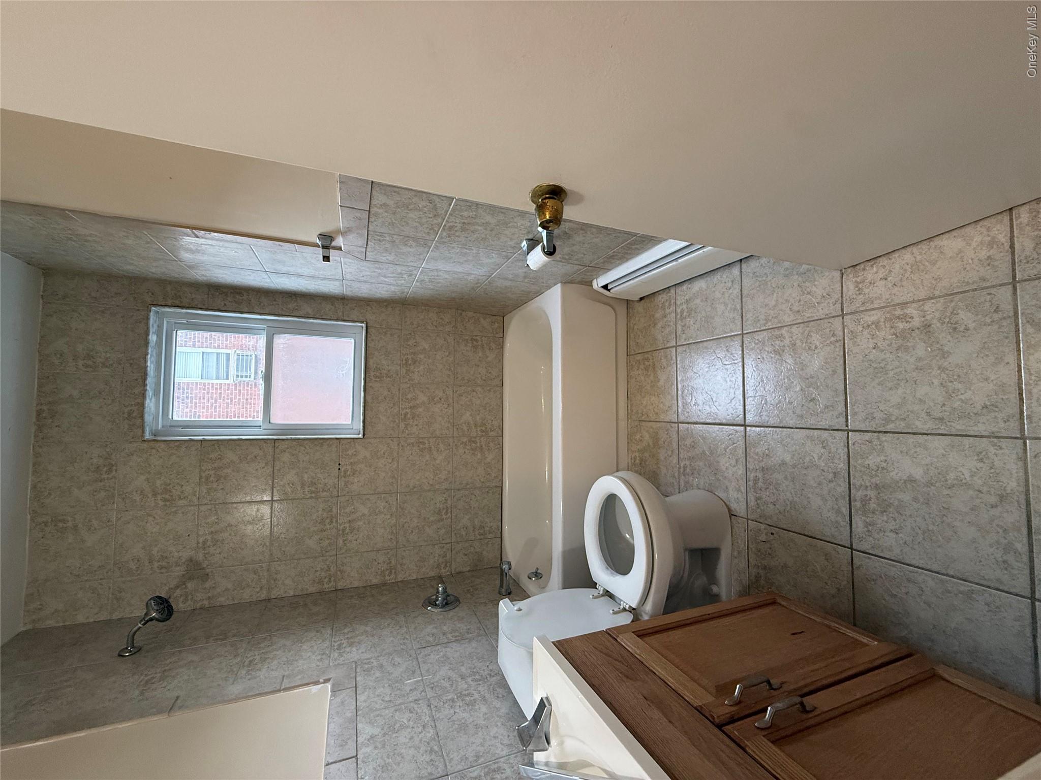 235 N Middletown Road, Unit D photo 4