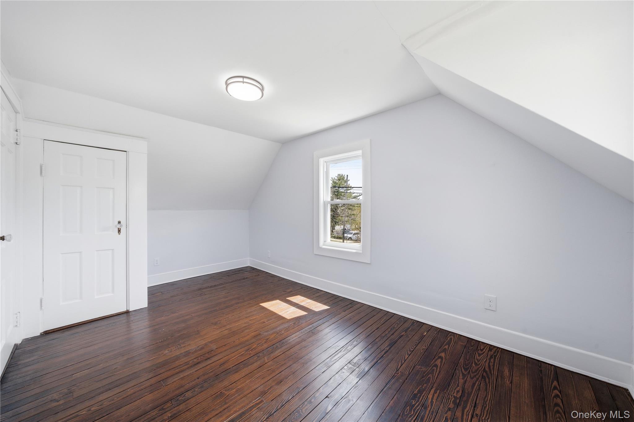749 E Main Street – For Sale photo 17