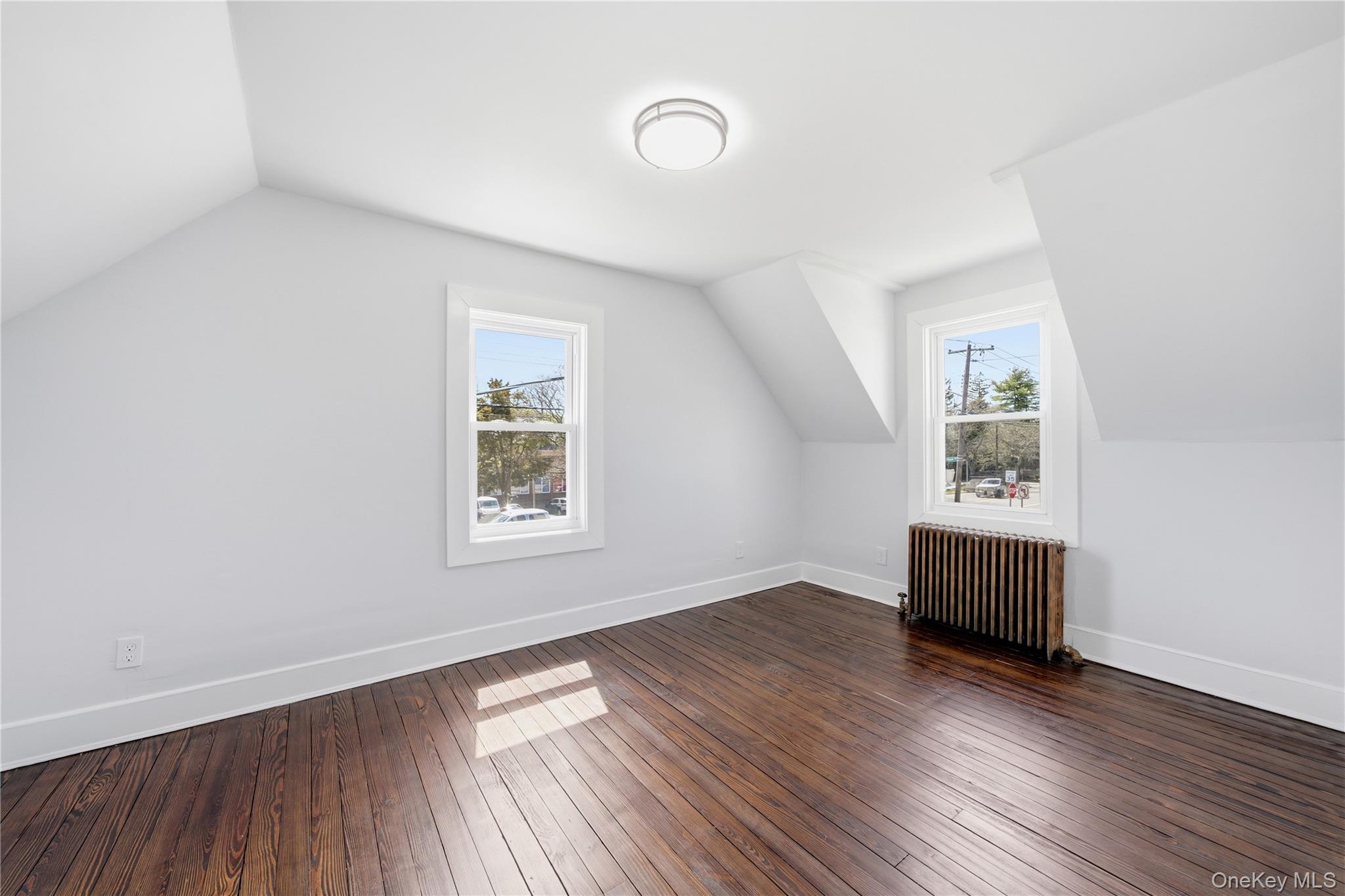 749 E Main Street – For Sale photo 16