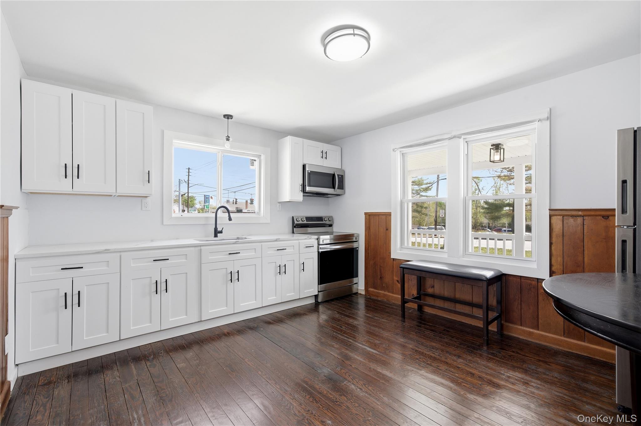 749 E Main Street – For Sale