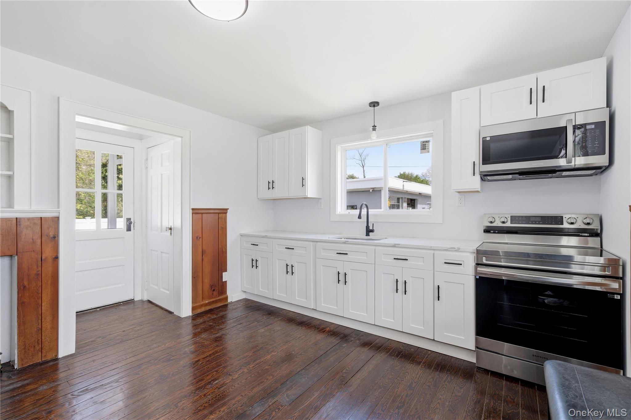 749 E Main Street – For Sale photo 12