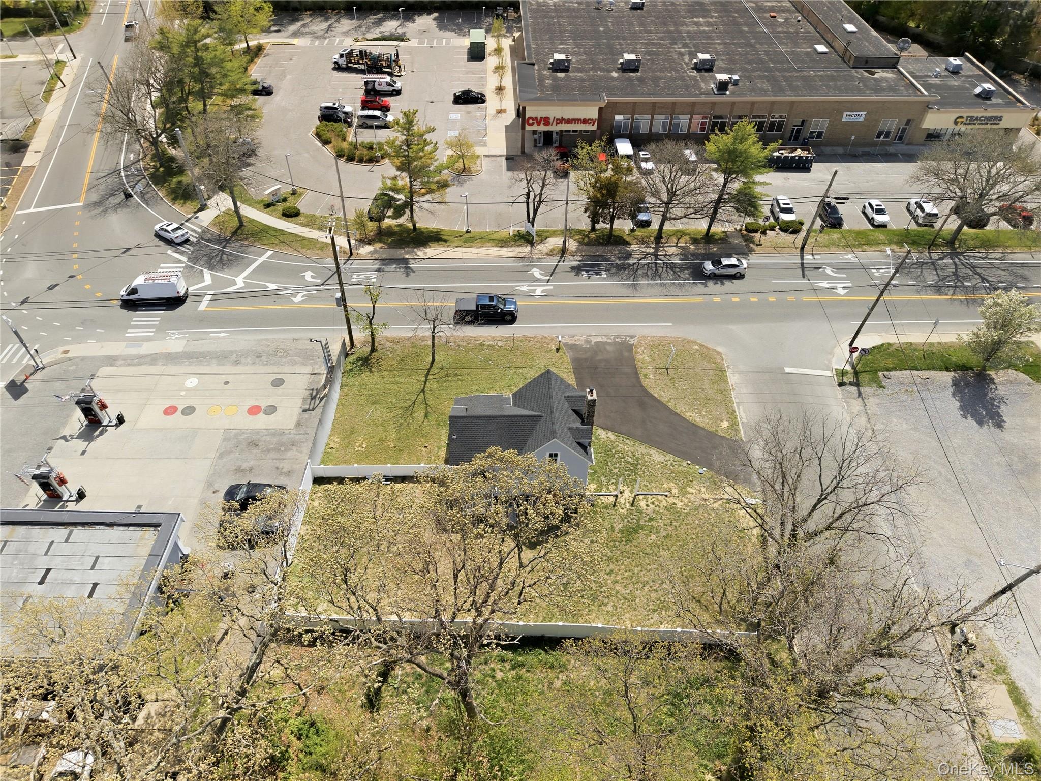749 E Main Street – For Sale photo 8