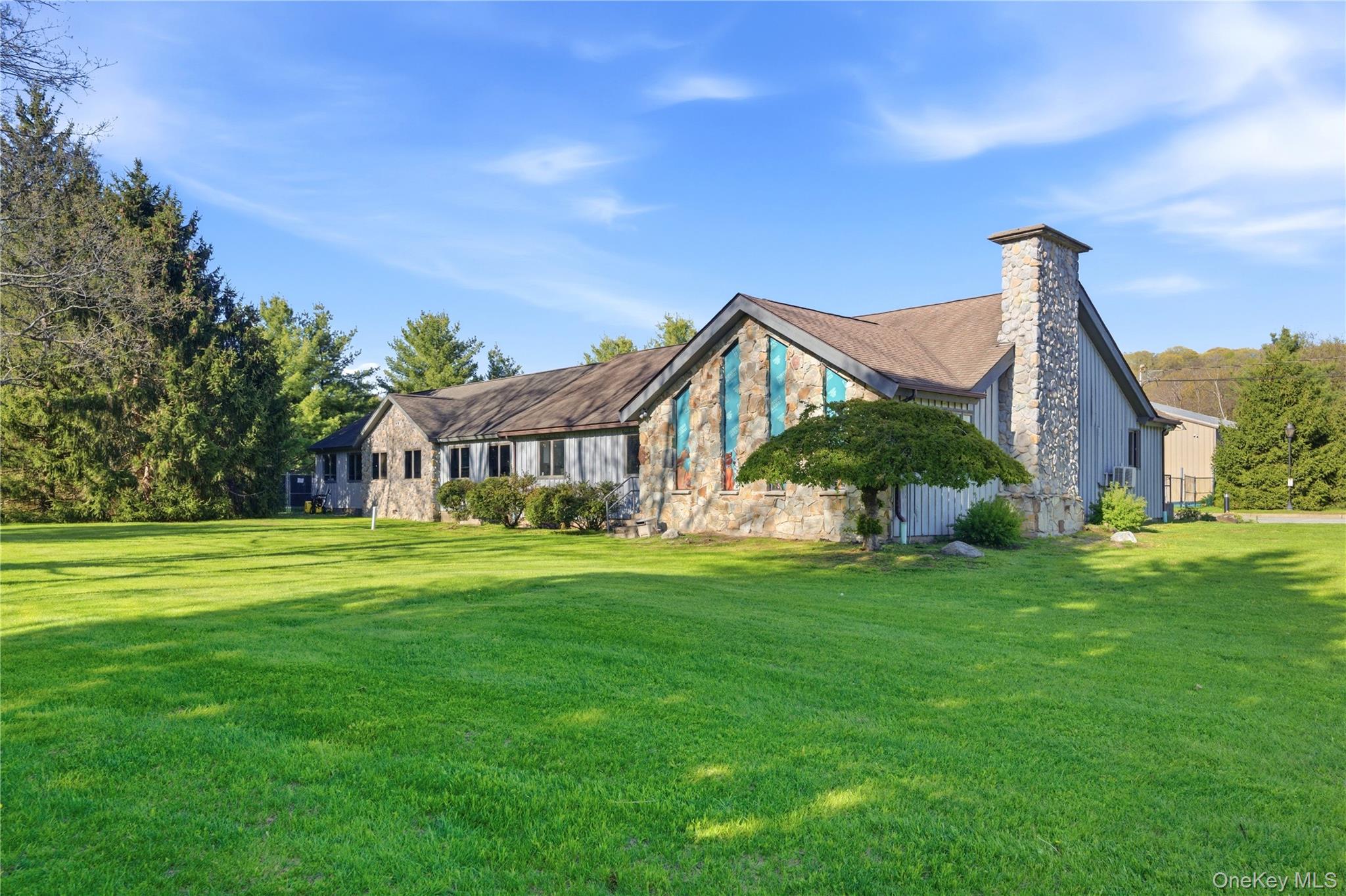 5 Ryan Rd – For Sale