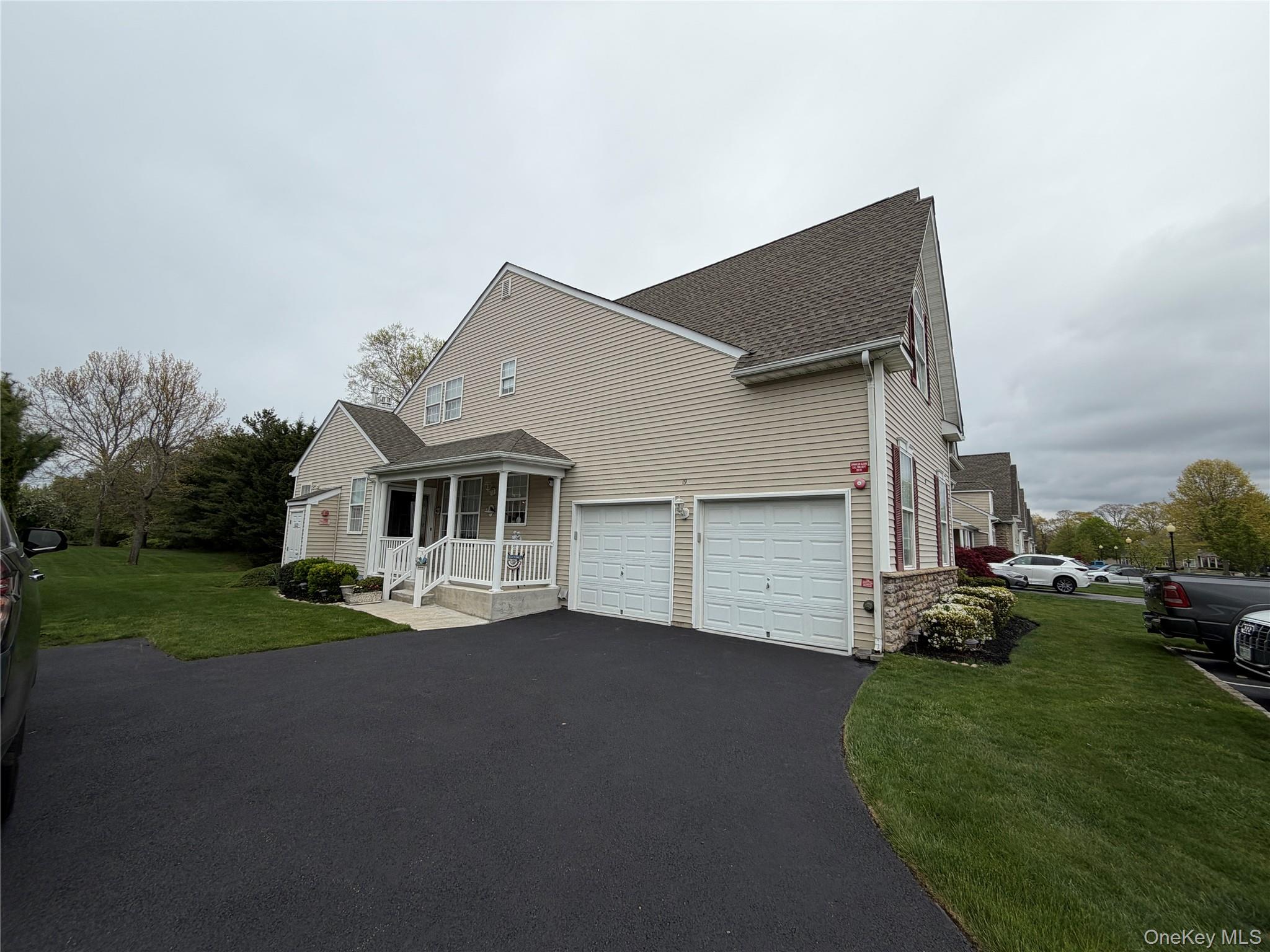 19 Meadow Pond Circle – For Sale photo 3