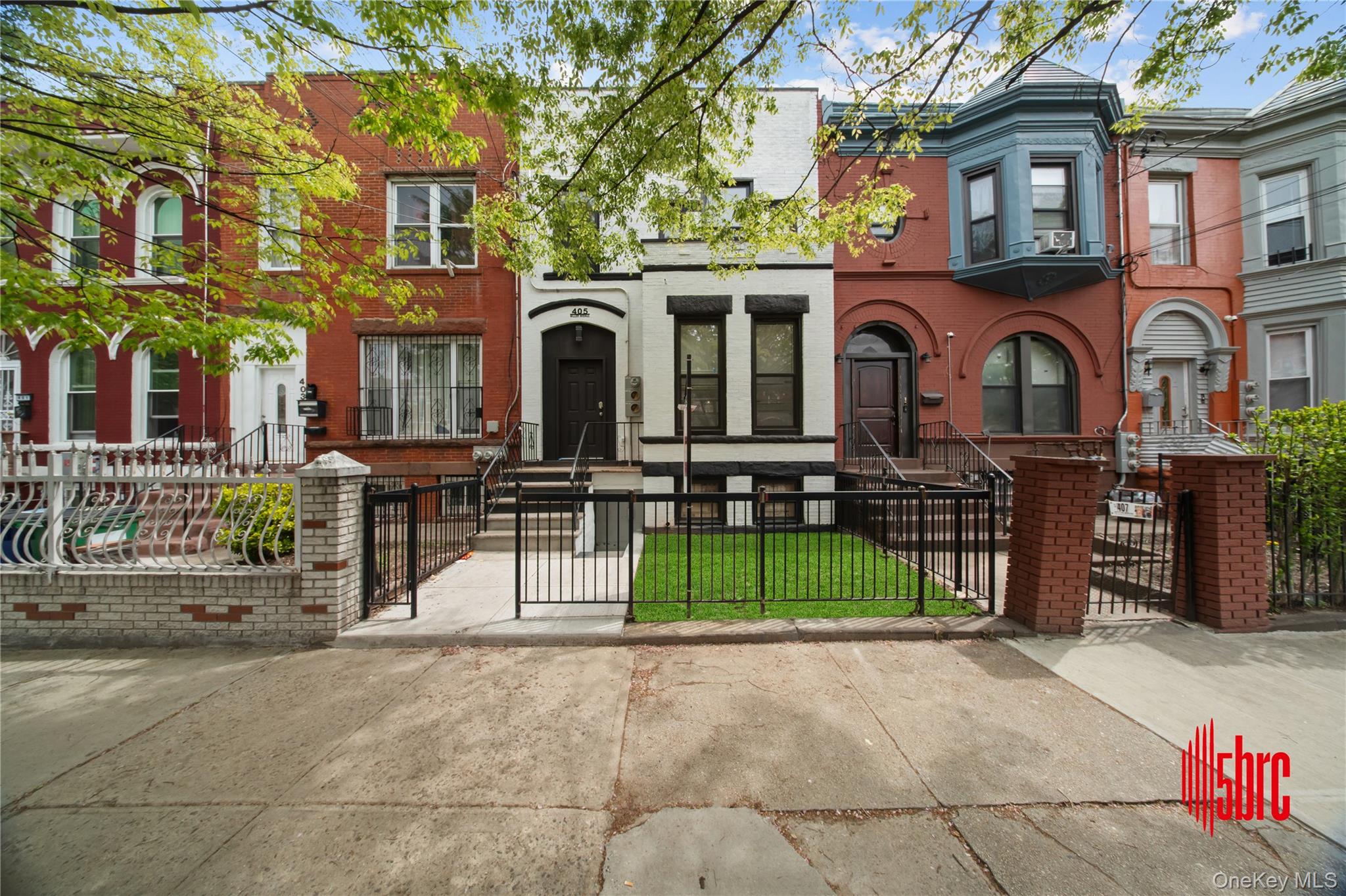 405 Miller Avenue – For Sale photo 2