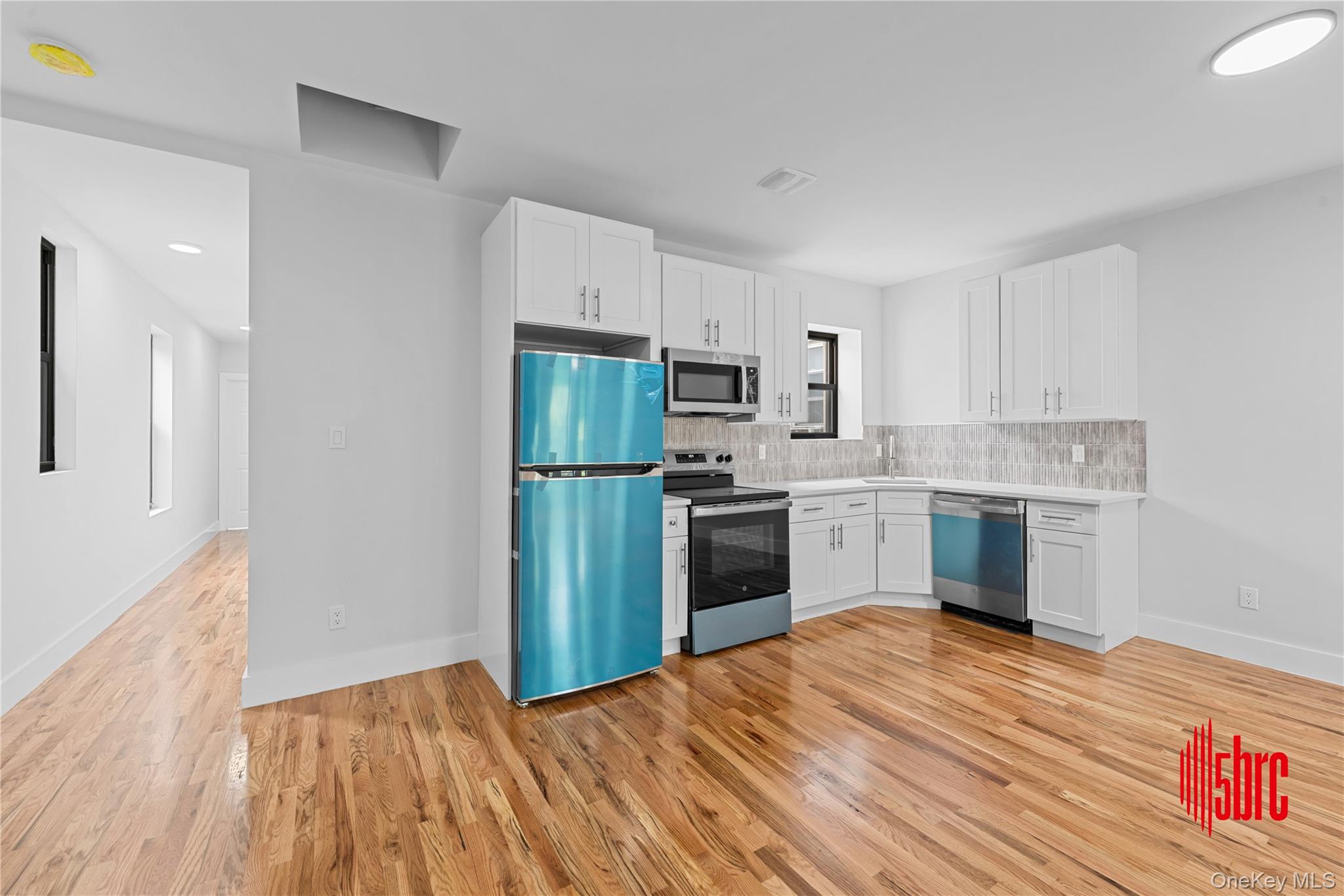 405 Miller Avenue – For Sale photo 11