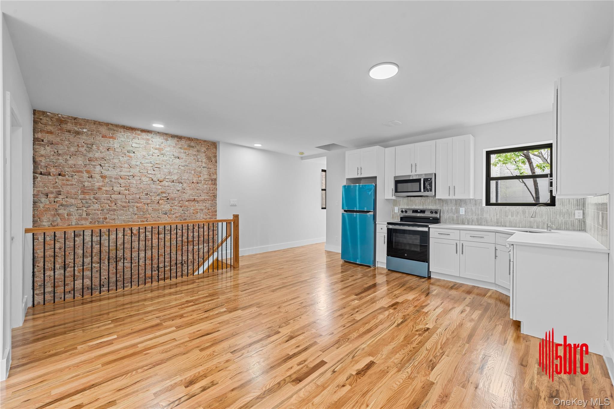 405 Miller Avenue – For Sale photo 14