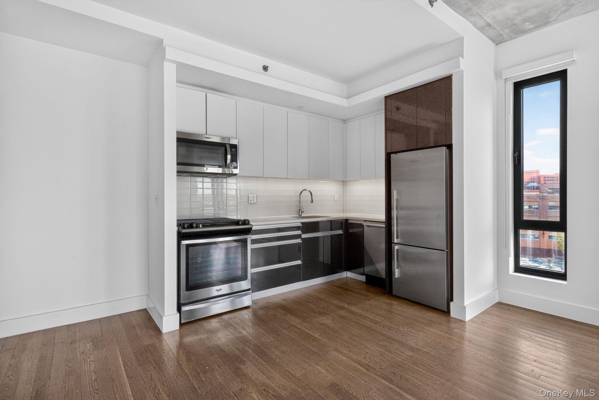 225 E 138th Street, Unit PH2 photo 5