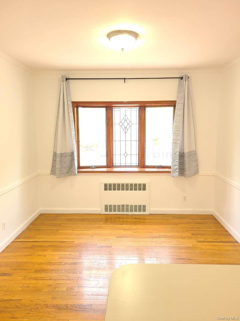 6473 Ellwell Crescent, Unit 1st Floor photo 2
