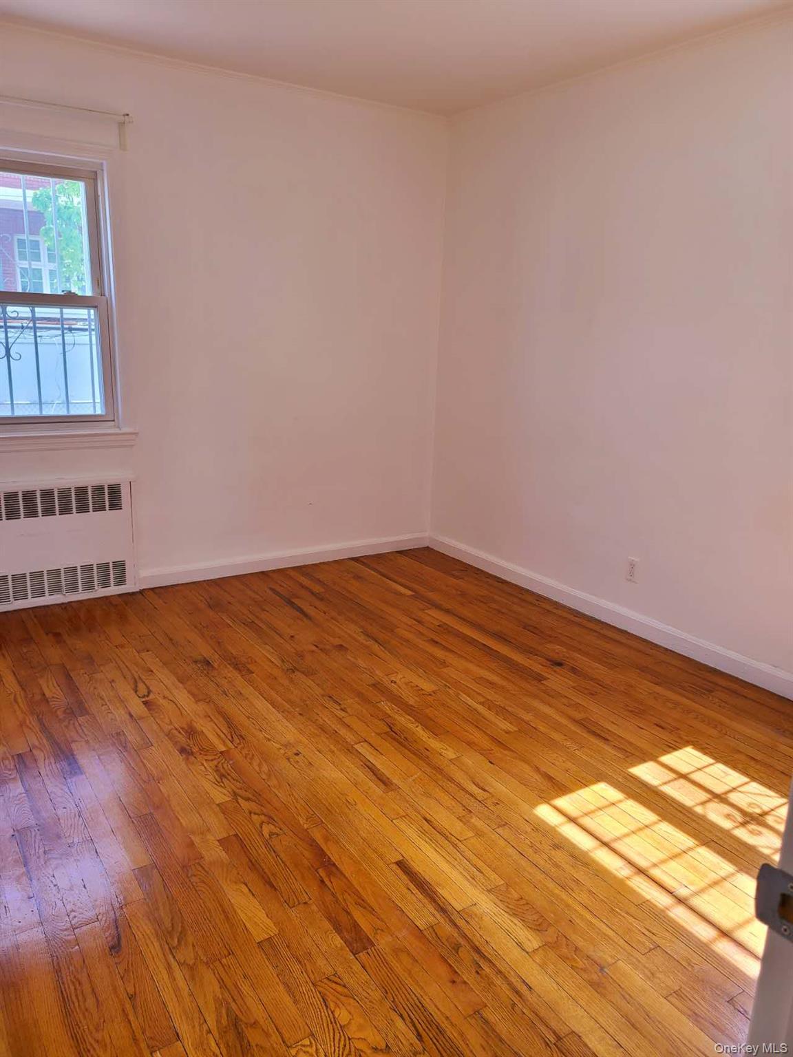 6473 Ellwell Crescent, Unit 1st Floor photo 8