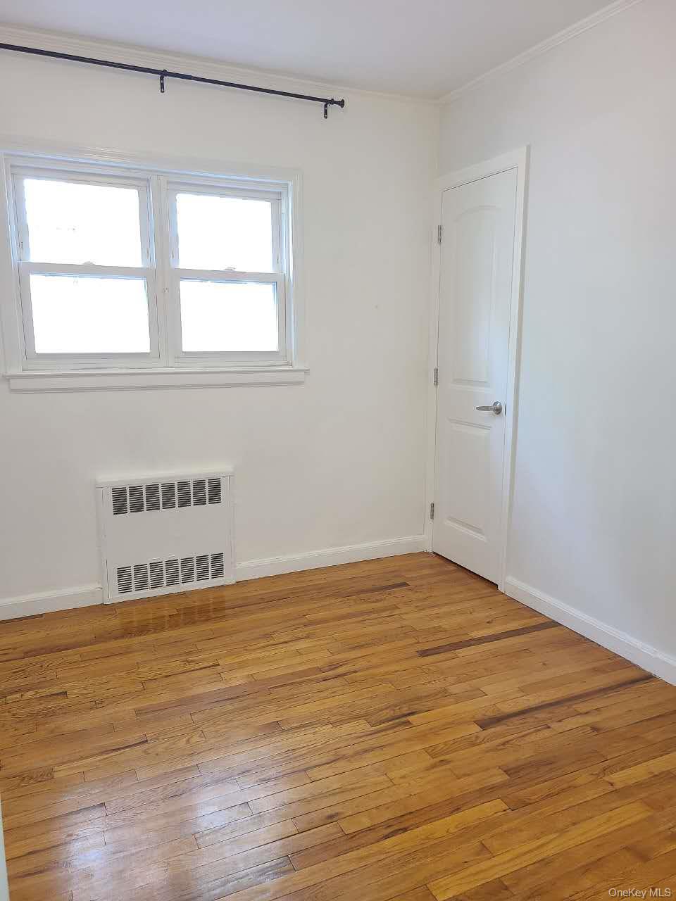 6473 Ellwell Crescent, Unit 1st Floor photo 3