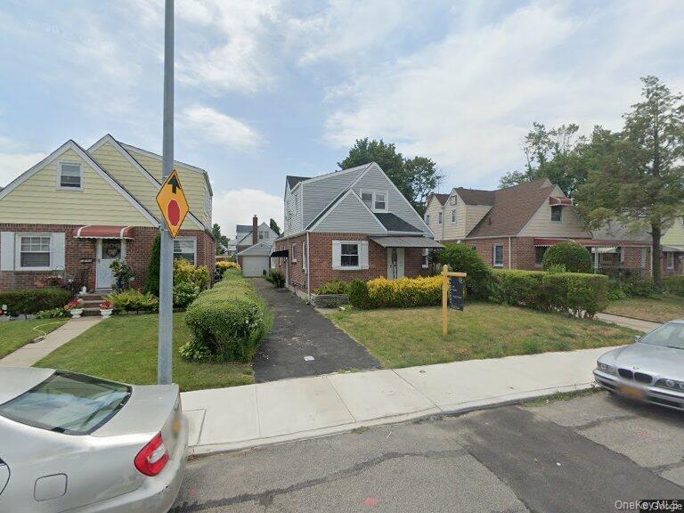 22754 113th Drive – For Sale photo 2