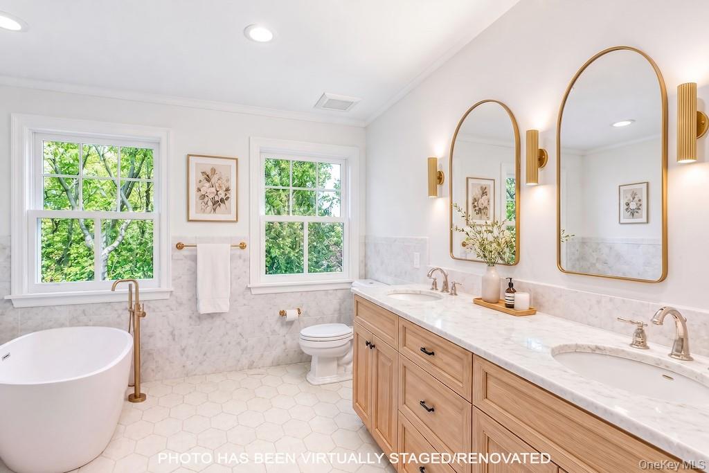 56 Lagoon Court W – For Sale photo 17