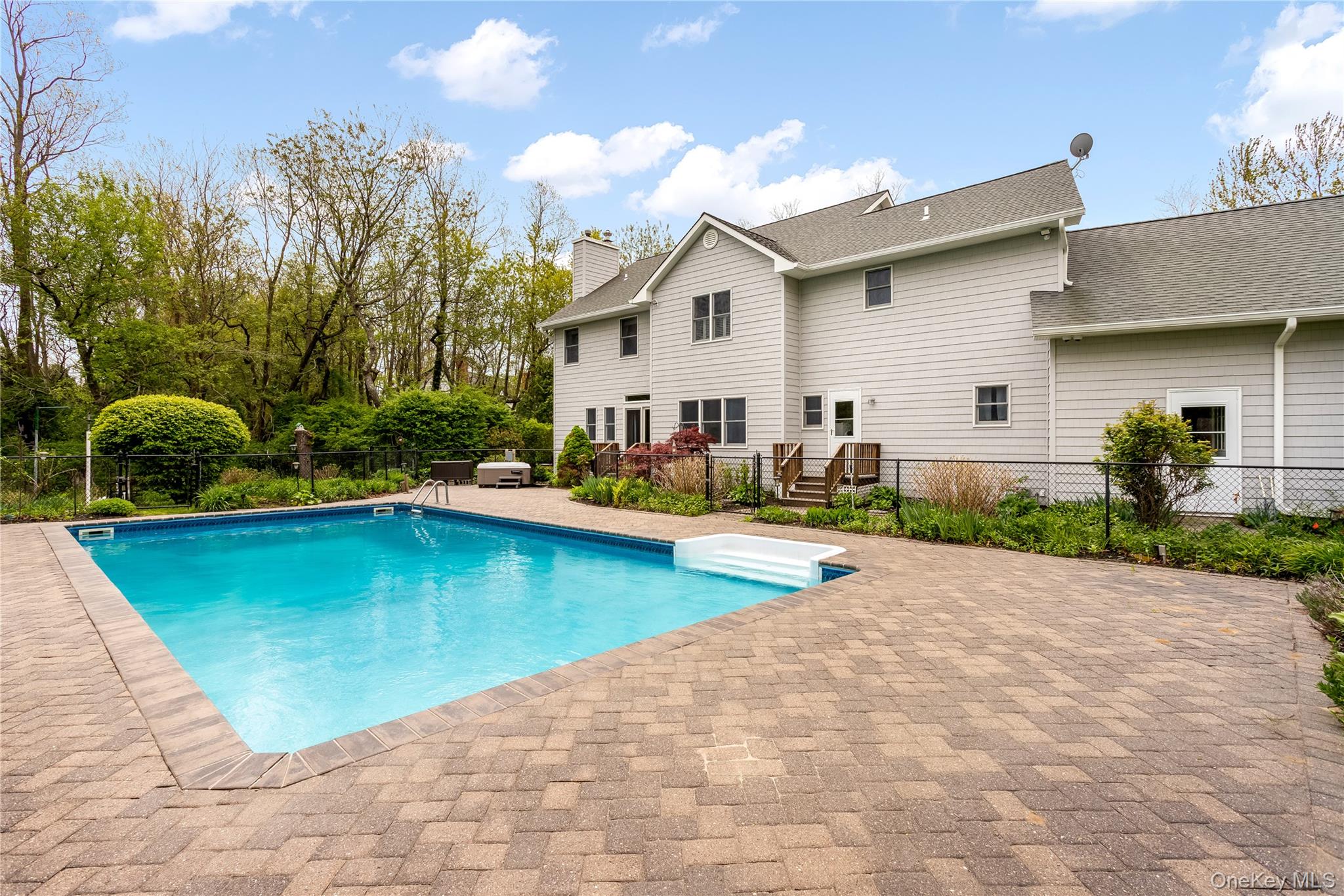 56 Lagoon Court W – For Sale photo 33