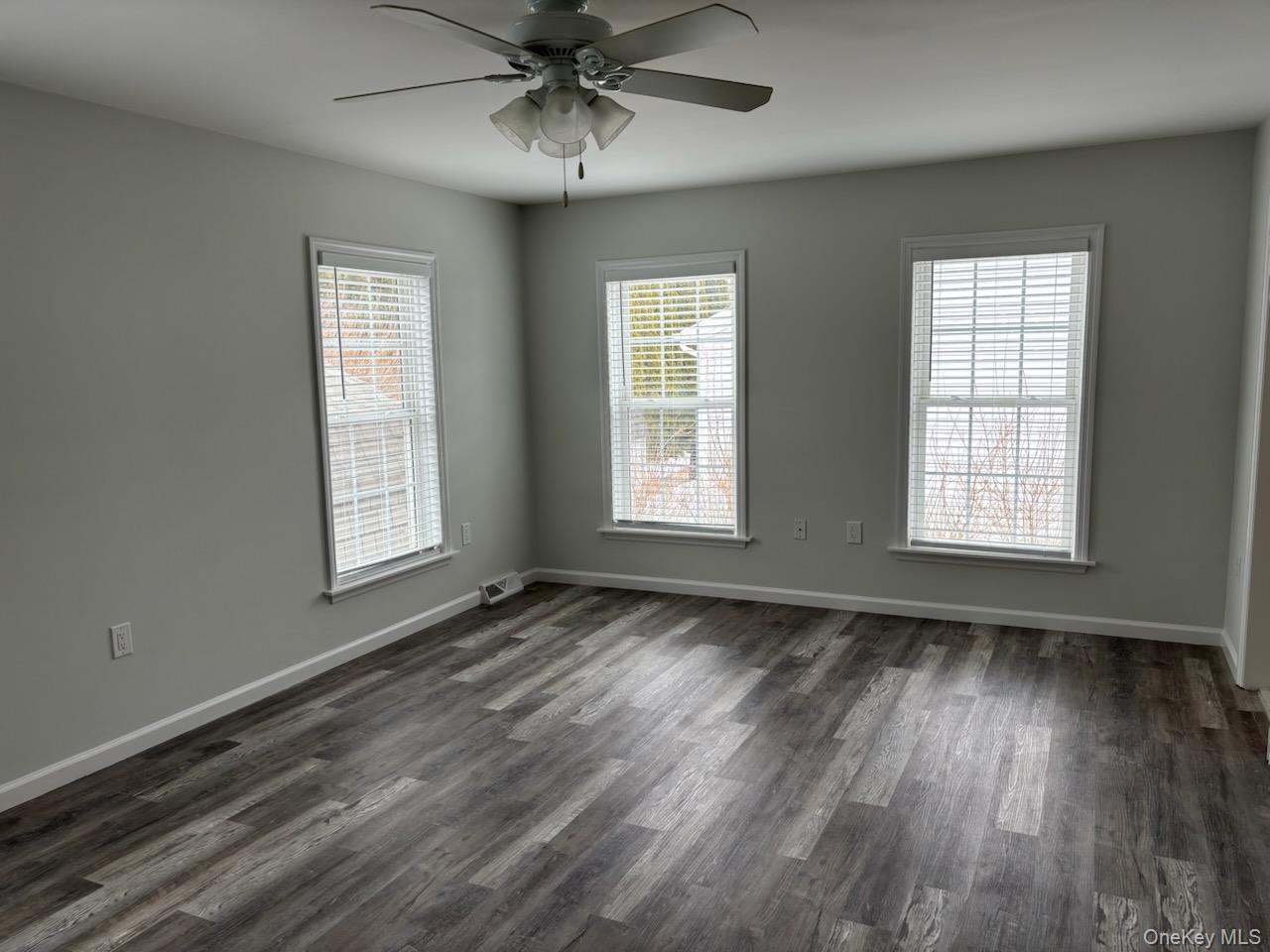 1661 Old Country Road, Unit 539 photo 16