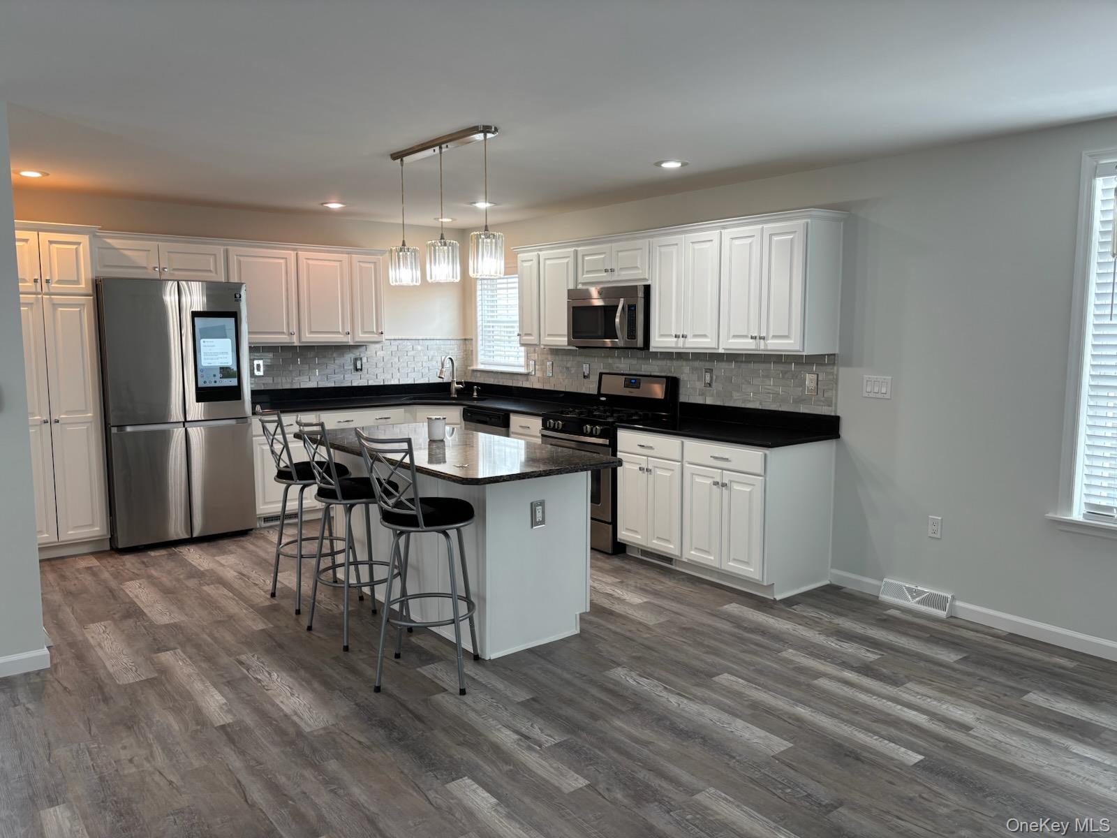 1661 Old Country Road, Unit 539 photo 10