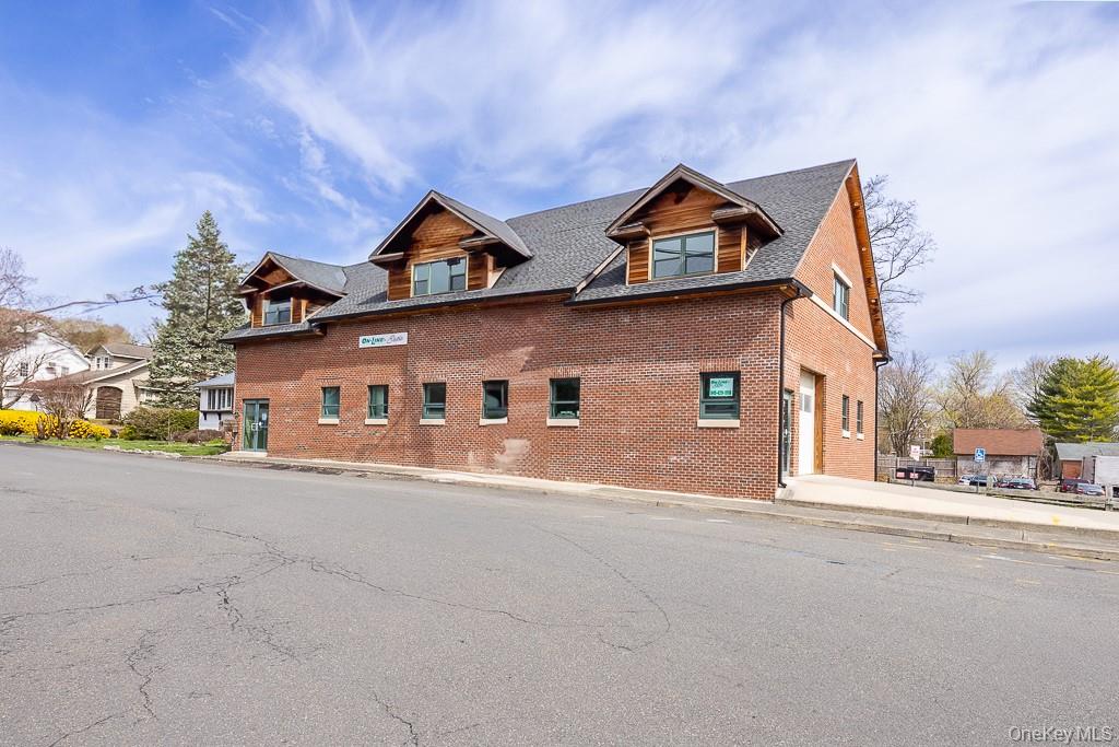 1 Teneyck Street – For Sale