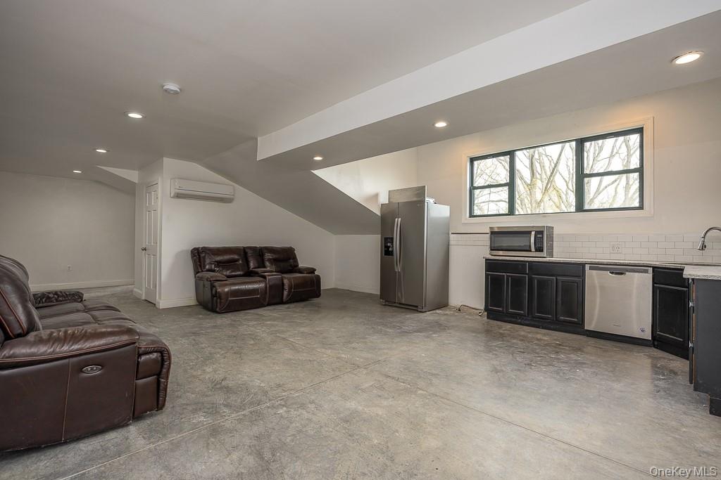 1 Teneyck Street – For Sale photo 35