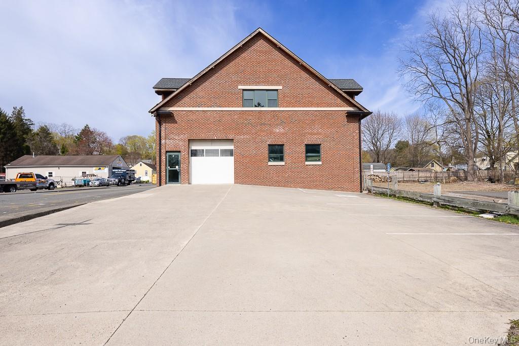 1 Teneyck Street – For Sale photo 4