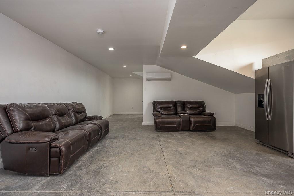 1 Teneyck Street – For Sale photo 37