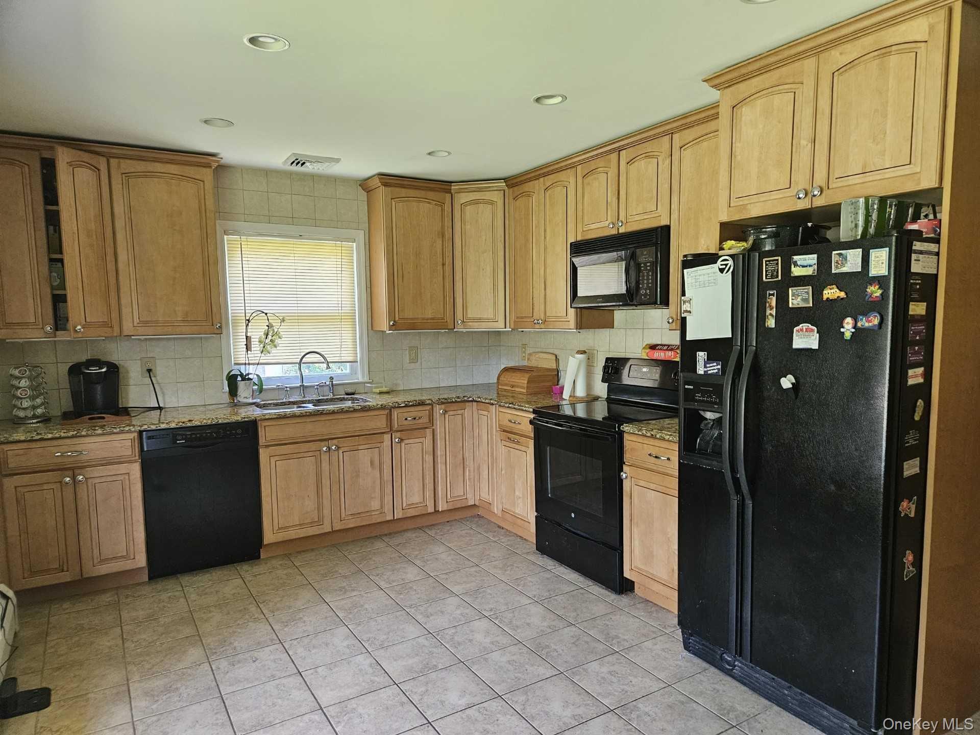 21 VERPLANCK Avenue – For Sale photo 2