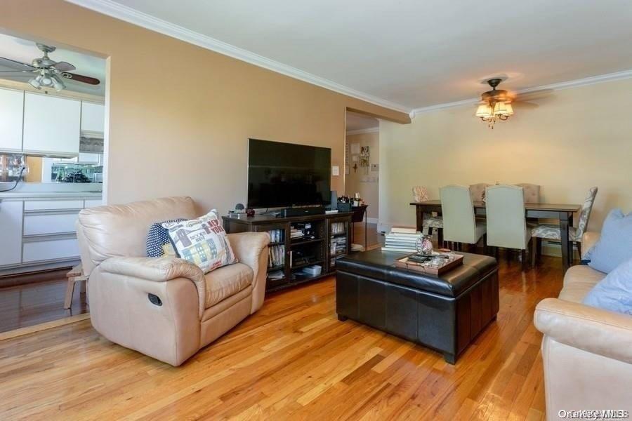 1213 E Broadway, Unit B24 photo 11