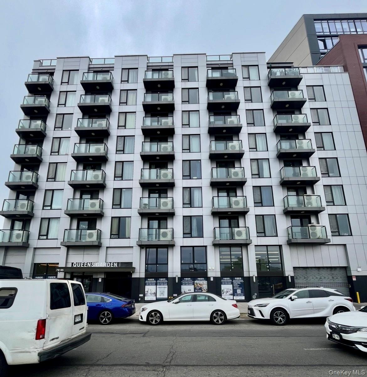 7065 Queens Boulevard, Unit 6L