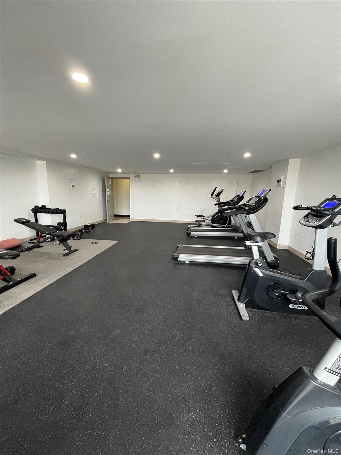 7065 Queens Boulevard, Unit 6L photo 17