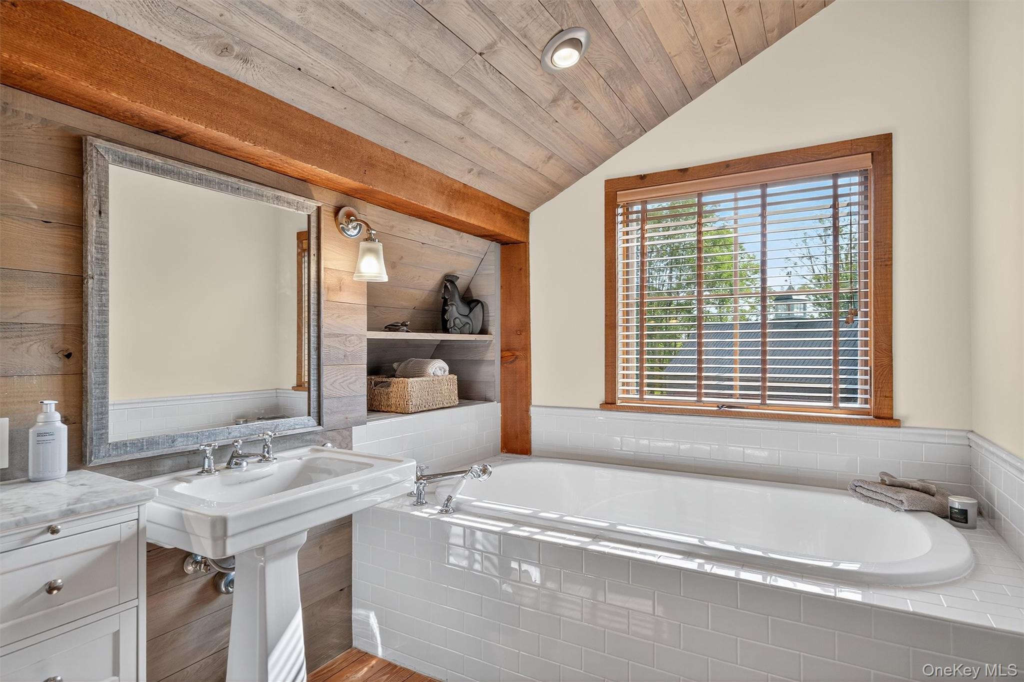 63 Sky View Drive – For Sale photo 26