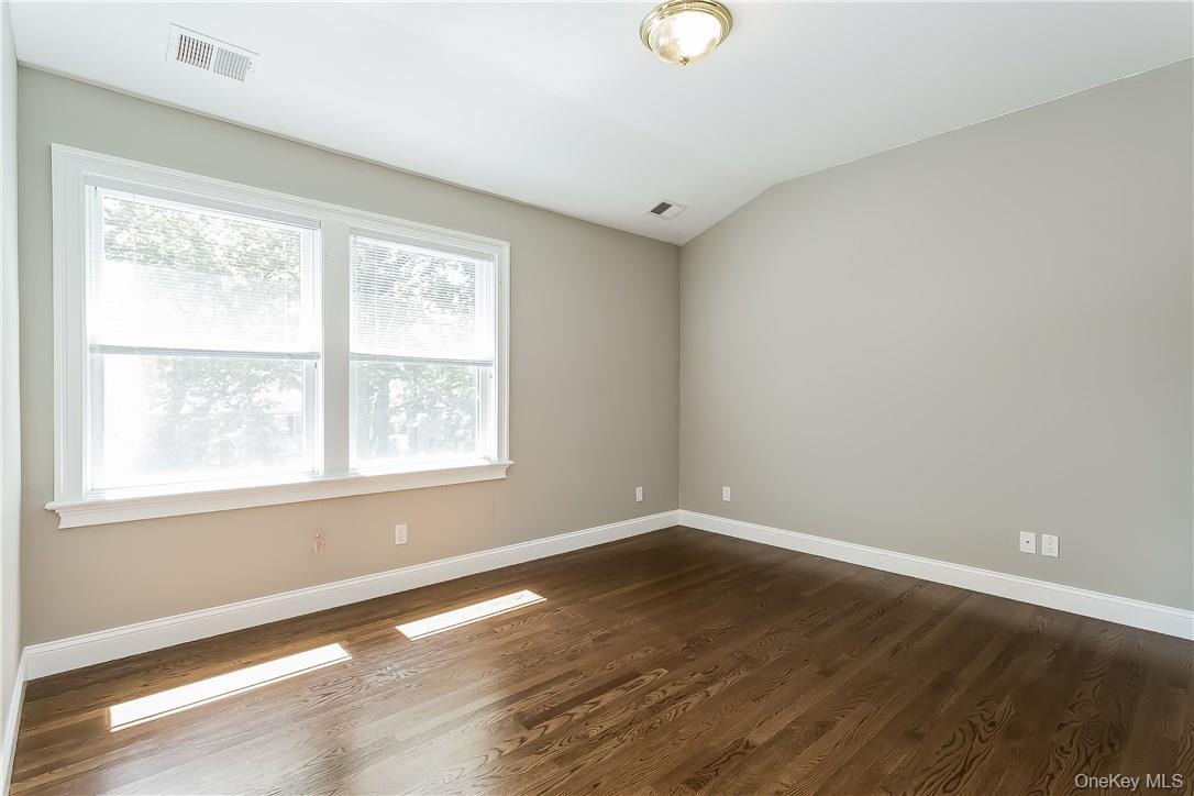 20 Walker Avenue – For Rent photo 18