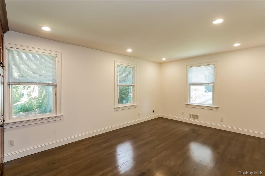 20 Walker Avenue – For Rent photo 9