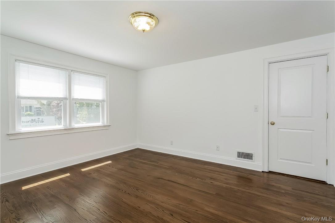 20 Walker Avenue – For Rent photo 10
