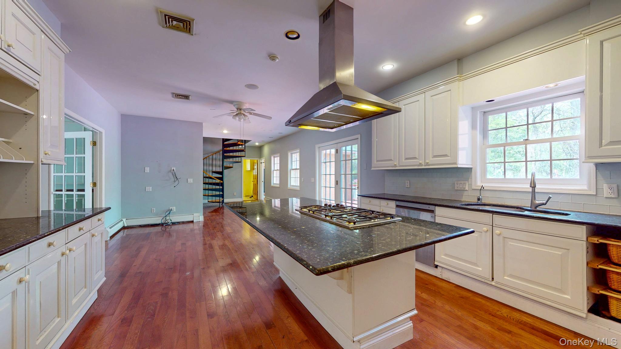 7 Post Lane – For Sale photo 29