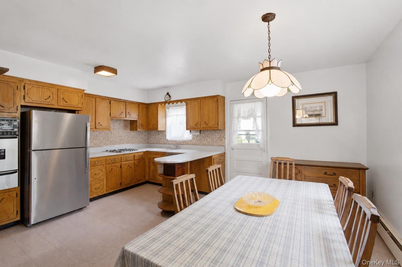 1056 Swinton Avenue – For Sale photo 9