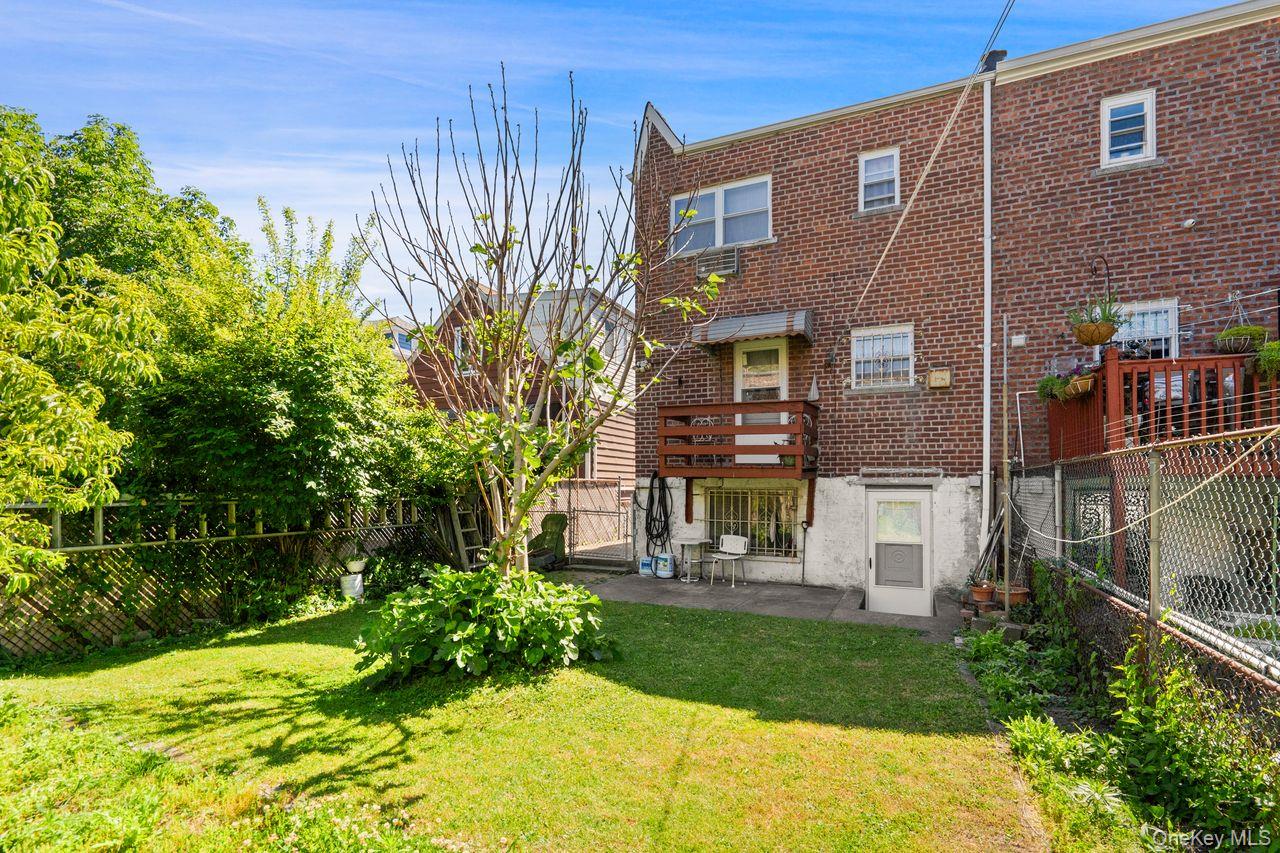 1056 Swinton Avenue – For Sale photo 23