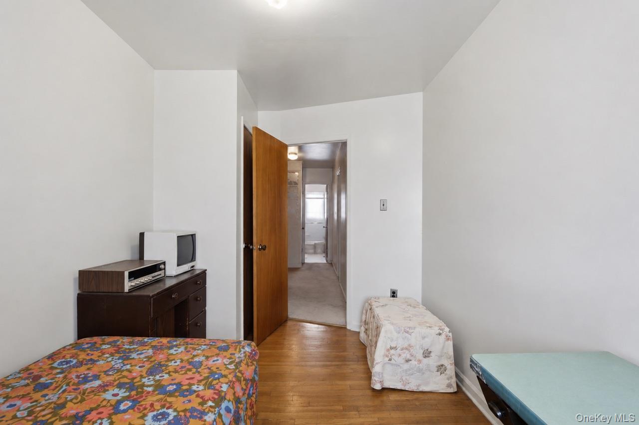 1056 Swinton Avenue – For Sale photo 17