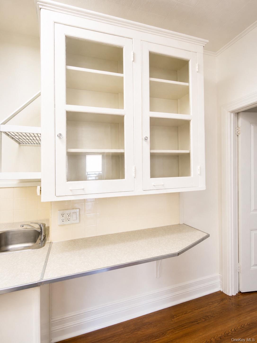 33 Virginia Ave 33 – For Rent photo 2