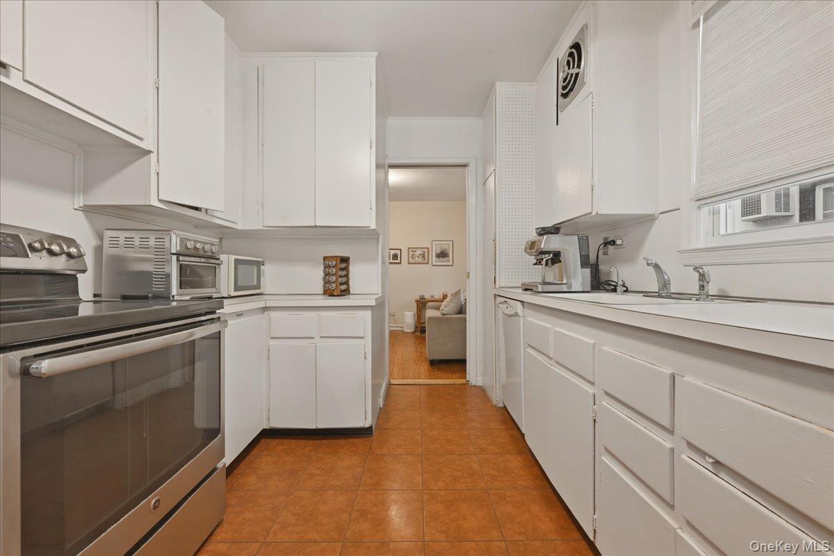 163 Elm Street – For Sale photo 10