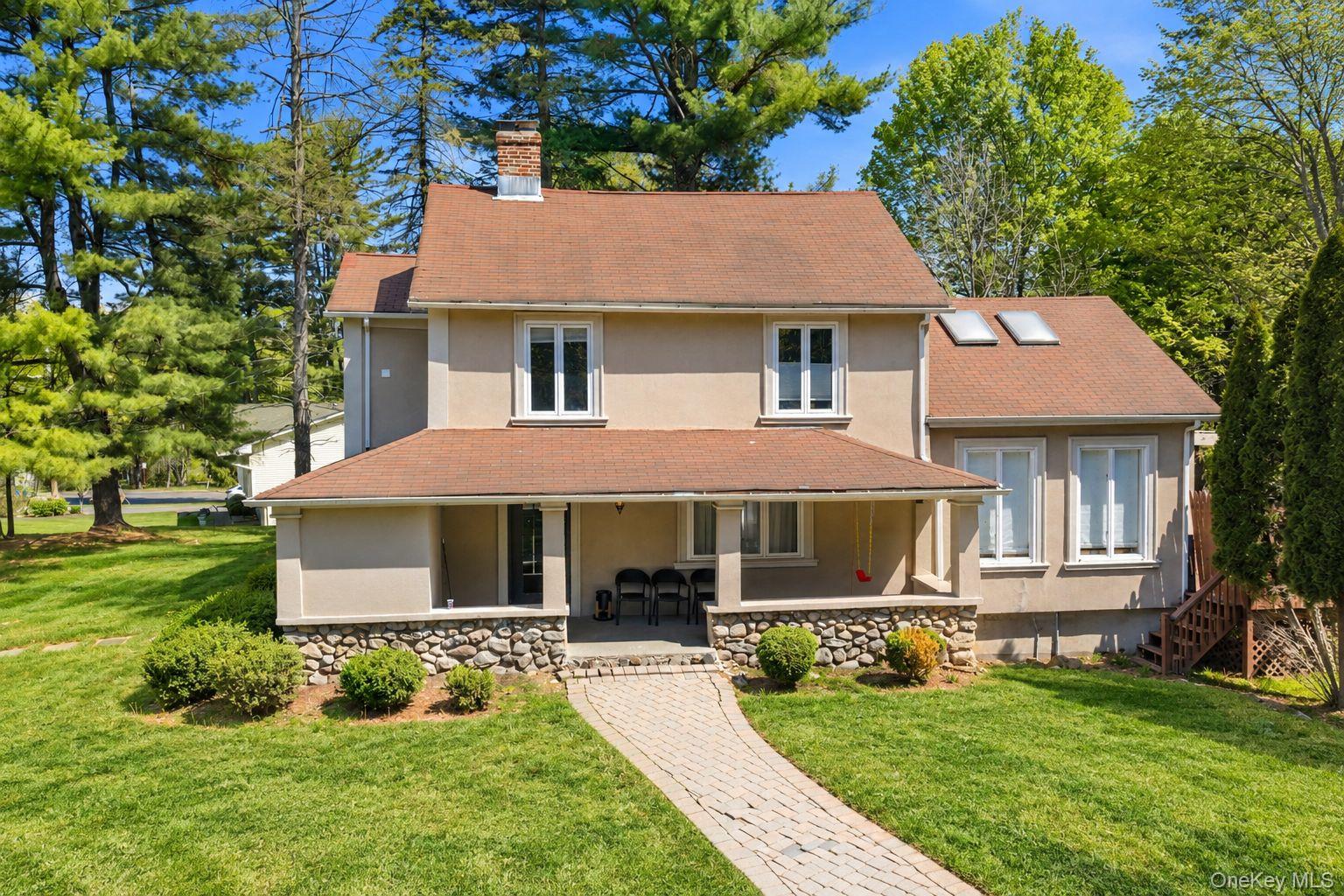4 Arrowhead Lane – For Sale photo 2