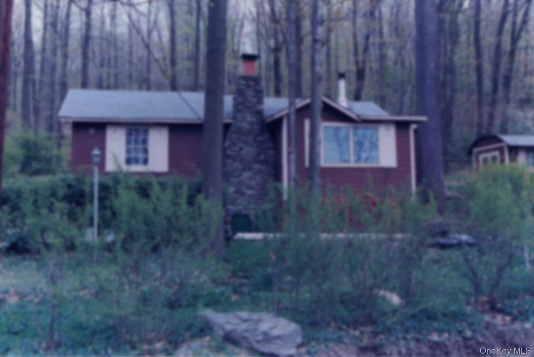 11 Woodland Circle S – For Sale