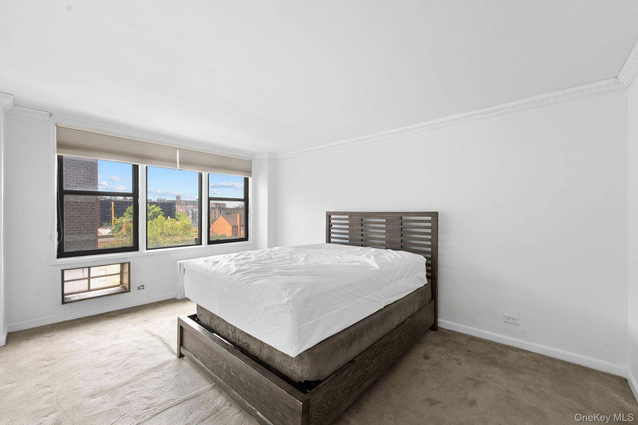 3121 Middletown Road, Unit 8A photo 2