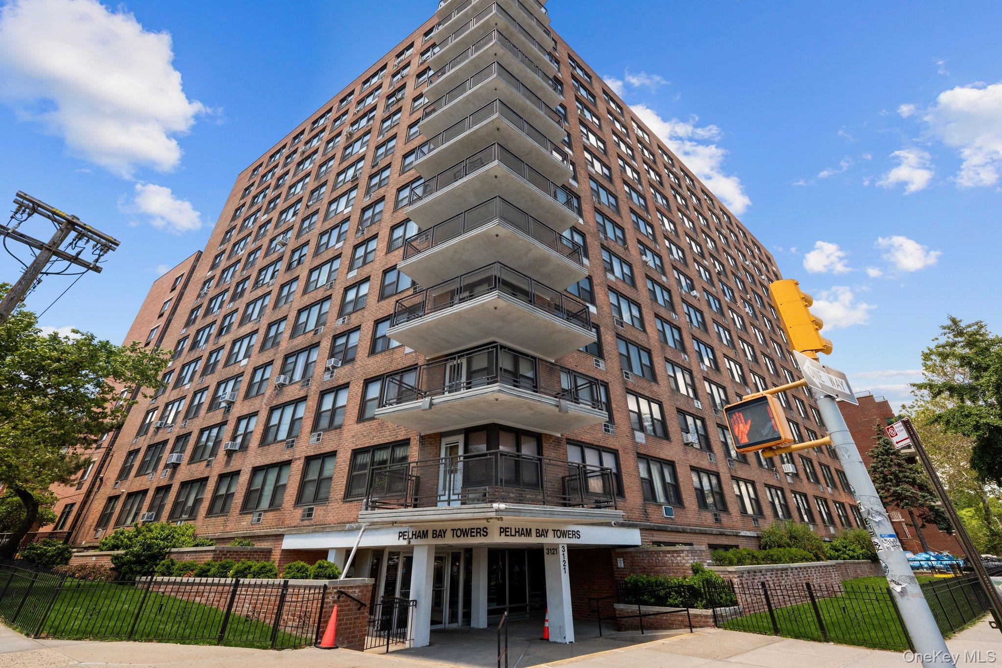 3121 Middletown Road, Unit 8A