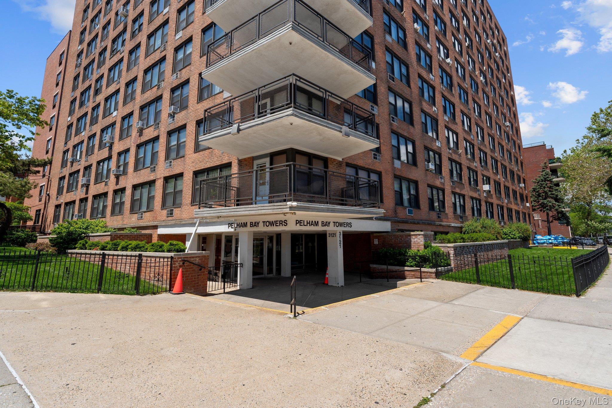 3121 Middletown Road, Unit 8A photo 20