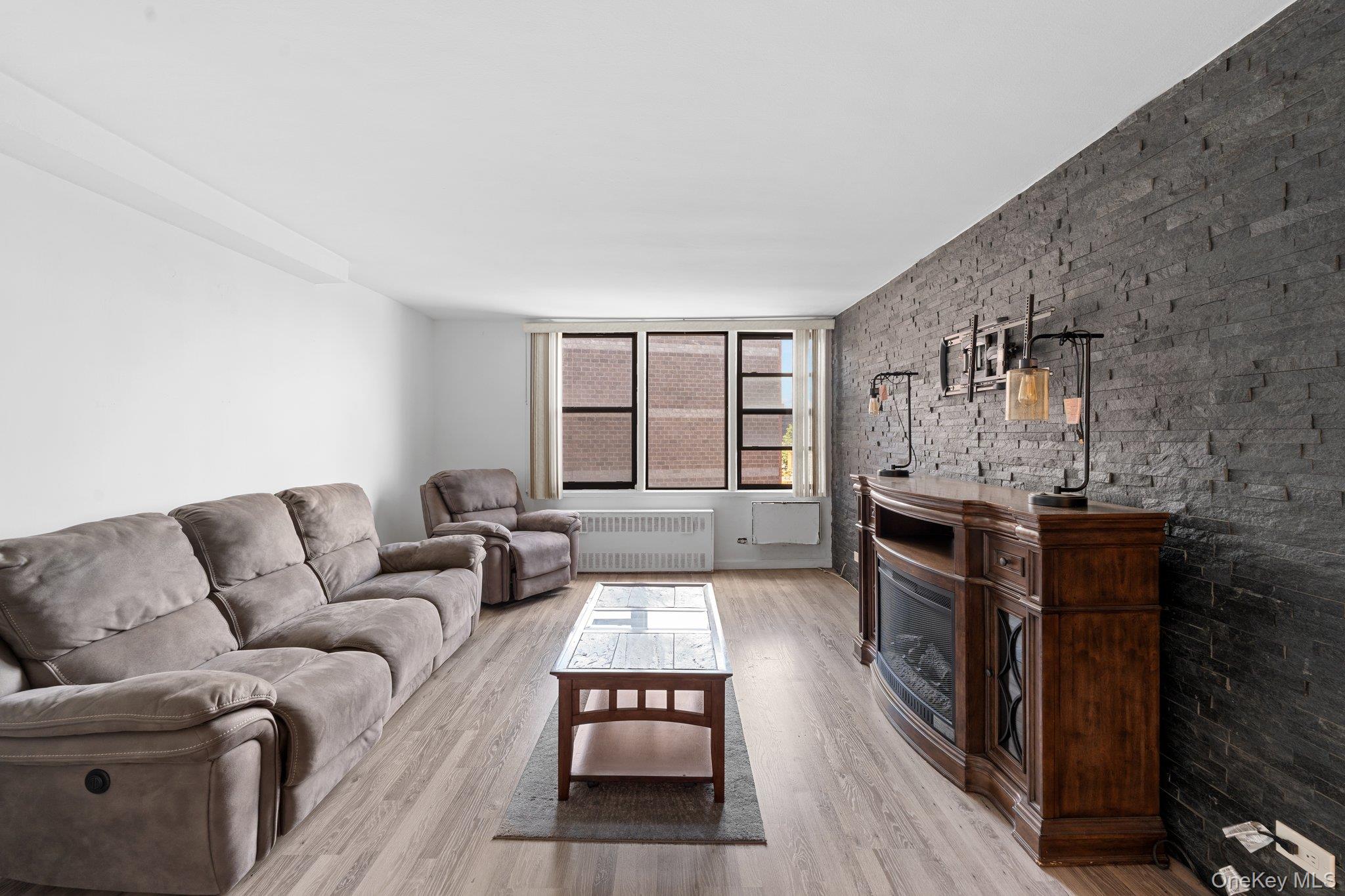 3121 Middletown Road, Unit 8A photo 9