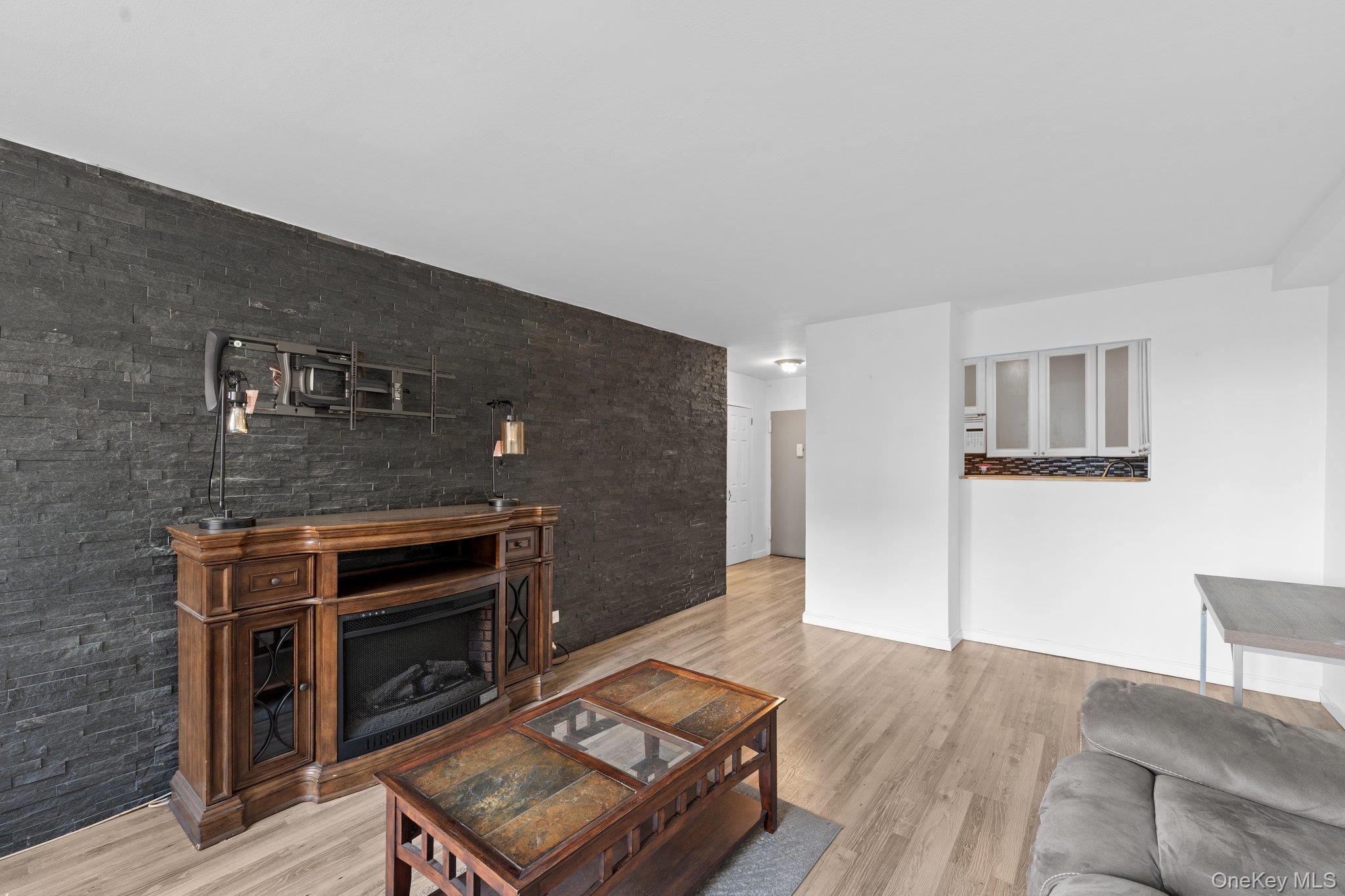 3121 Middletown Road, Unit 8A photo 14