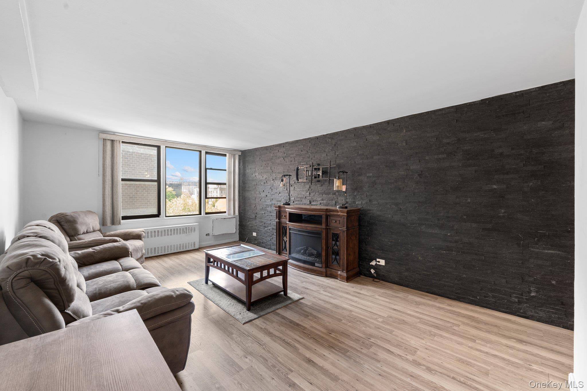 3121 Middletown Road, Unit 8A photo 10