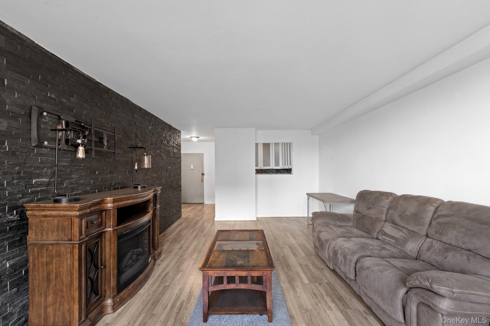 3121 Middletown Road, Unit 8A photo 12