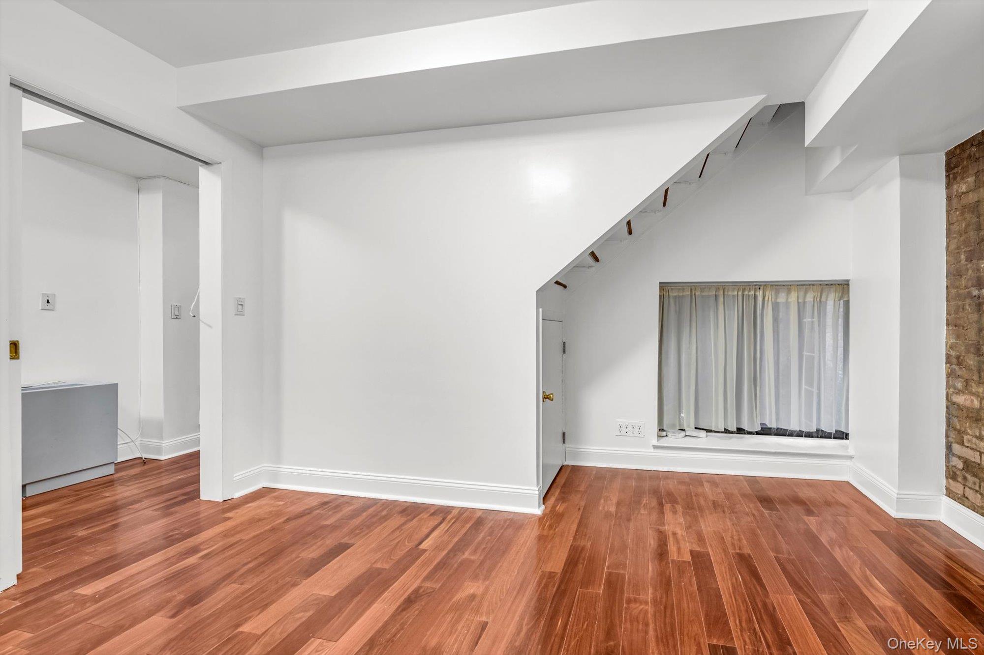 77 Bleecker Street, Unit 105 photo 18