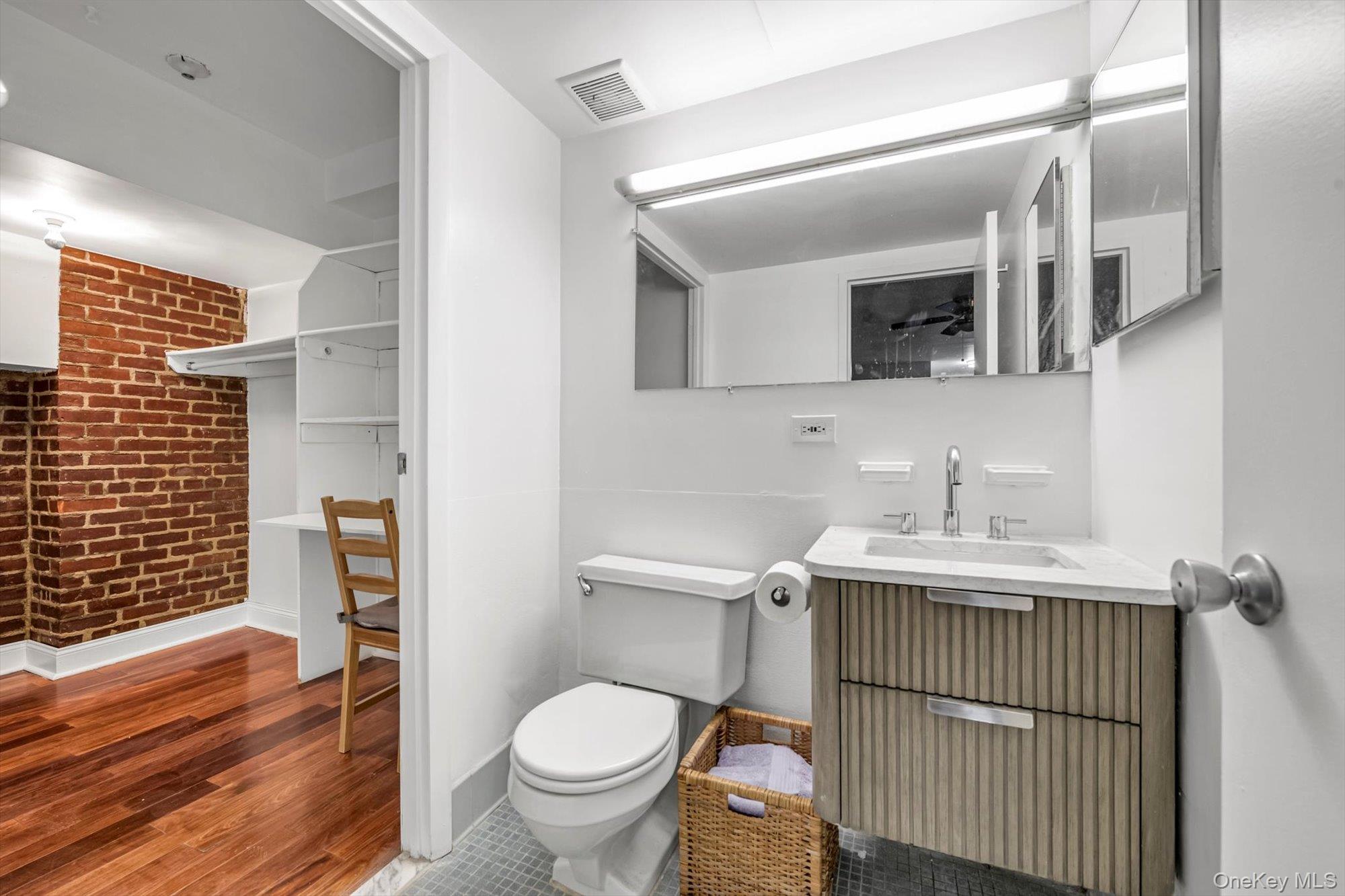 77 Bleecker Street, Unit 105 photo 25